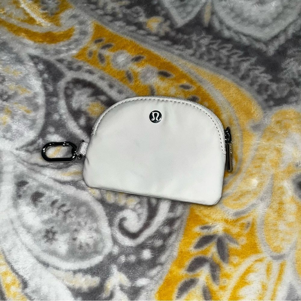 Lululemon white opal keychain card pouch card holder